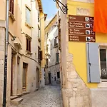 Little Flora-lane, Old Town Apartamento