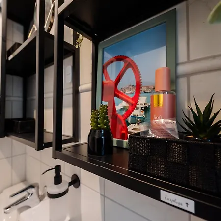 Apartment Little Flora-lane In Rovinjs Old Town