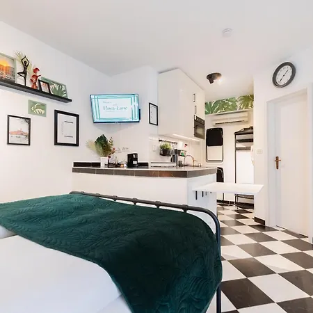 Apartment Little Flora-lane In Rovinjs Old Town Rovinj