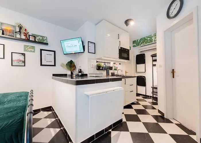 Appartamento Little Flora-lane In Rovinjs Old Town *