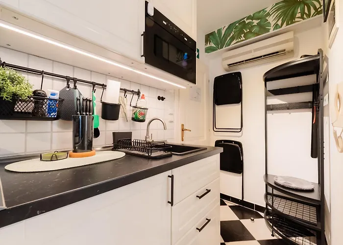 Appartamento Little Flora-lane In Rovinjs Old Town Rovigno