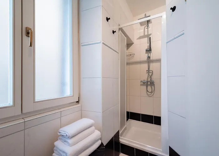 Little Flora-lane In Rovinjs Old Town Rovigno